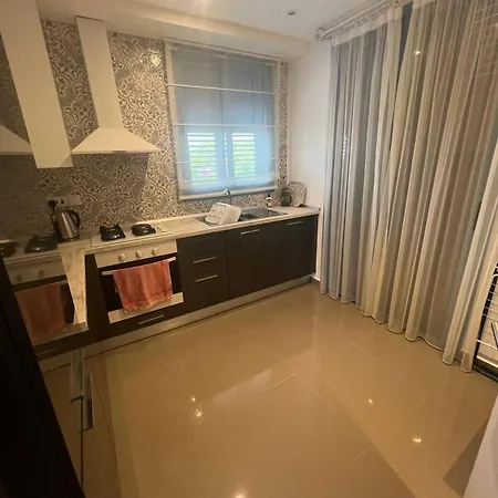 Townhouse Sea Mountain Views * Kharcha