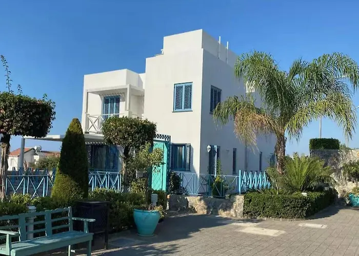 Townhouse Sea Mountain Views Vila Kharcha