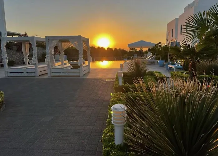 Townhouse Sea Mountain Views Vila Kharcha